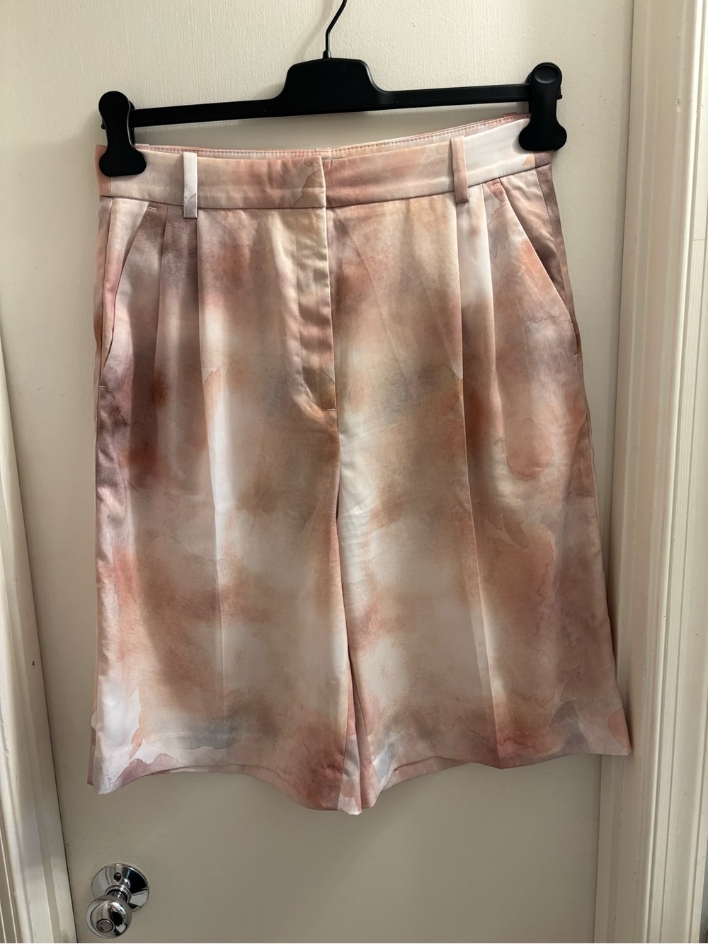 H&M Watercolor Print Tailored Bermuda Shorts Size 10